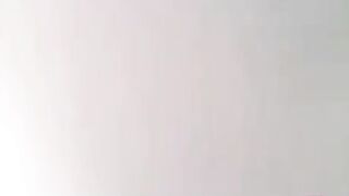 Vạch cu cho bạn thân bú cu tại quán trà sữa