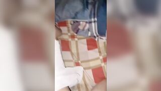 Qua thăm thằng cháu mà chỉ có vợ nó ở nhà