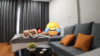 Xuất tinh dầy bím em học sinh đến mức chảy ra ngoài ghế phần 1