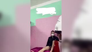 Em họ không cho bịt chỉ bú cu xả tinh