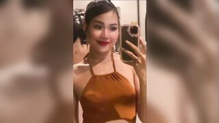Nghe lời chồng bịt mắt mà chồng kêu dượng doggy