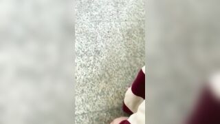 2 em học sinh lén lút đụ ở thang bộ trường học