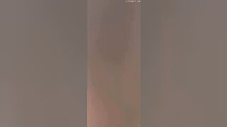 X.inh vậy ko đ.ịt luôn trên x.e thì phí