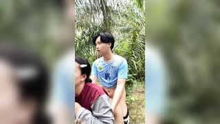 Chị công nhân trốn Chồng ngoại tình với bồ trẻ ngoài vườn cây
