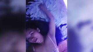 Chị mb Việt mặc đồ xuyên thấu khoe hàng dâm đãng kích thích phần 2