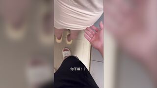 Lén lút đứng sau lưng c dâu đg rửa bát gạ gẫm mò lồn cho c rỉ nc rồi đút cu vào