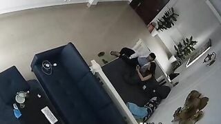 Bác sĩ đè chơi luôn em khách lại khám bệnh