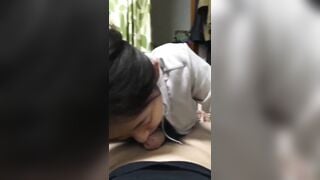 Em sinh viên vừa đi học về đã bú mút con cu cho người yêu dâm đãng
