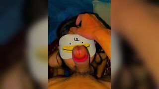 Bịt mắt rồi làm sao biêt anh họ quay lại cảnh bú cu