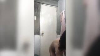 Full clip show hàng cực ngon của e teen loli vú tròn xinh dâm cho b trai xem #1