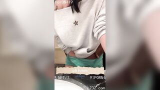 Mặc legging đi tập gym lộ mu múp vãi lúa