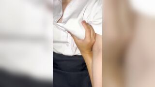 Đang ở tuổi học sinh em gái bị anh họ đụ mỗi ngày.