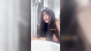 Tuổi học sinh em gái 17 tuổi bị anh họ đụ mỗi ngày biến em ấy thành con đĩ.
