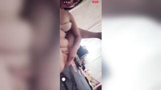 Gái xinh live cam thủ dâm kiếm tiền chìu các fan