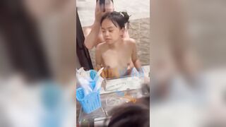 Thanh Nhi 2k9 trốn học vào nhà nghỉ địt nhau từ nhà tắm tới giường