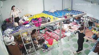 Hack cam quay lén phòng thay đồ của mấy em cám chim e nào e nấy cũng ngon nghẻ #2