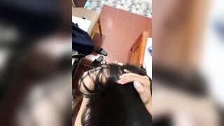 Em gái đang học bài anh họ lại bắt bú cu trả bài