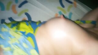 Nữa đêm mò sang phòng con e vợ nắc nó trong sung sướng