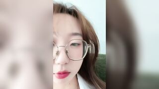 Dâm nữ mình dây kính cận thích cosplay mặc những bộ đồ lót ren dâm dục móc lồn #3