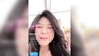 Gai dâm Thủ dâm bằng quả bí đao (ai sẽ lấp đầy khoảng trống trong em đây)