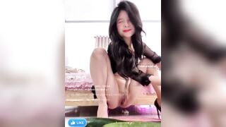 Gai dâm Thủ dâm bằng quả bí đao (ai sẽ lấp đầy khoảng trống trong em đây)