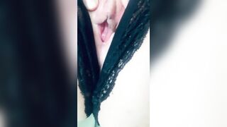 bé rau 2k1 lên cơn nứng thủ dâm gạ anh đi địt
