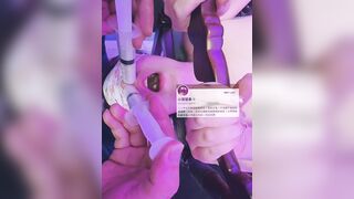 bơm tinh trùng vào lỗ mũi slave cho chảy từ mũi xún mồm để uống