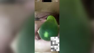 Call video chat sex với e rau lồn hồng thắm vừa tròn 18 xem e dùng dưa leo móc lồn #1