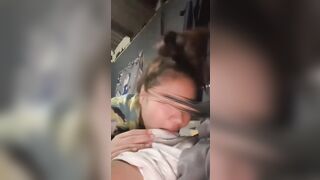 Nữa đêm lén qua phòng thằng em bú cu