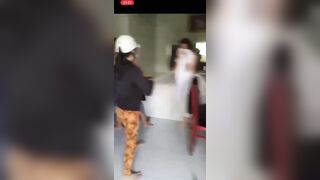 Bẻ bắp nè