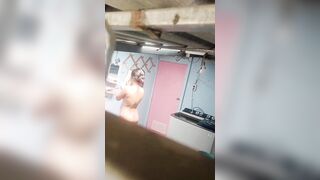 Quay lén em rau hàng xóm chubby vú to lồn múp tắm phần 1