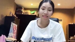 Em nó thấy cu là nên cơn nứng lồn thèm địt