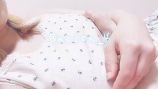 " Anh họ coi clip em xoa vú không - em gửi cho nhé"