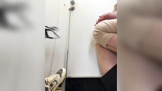 Hai em rau vào nhà vệ sinh nam gạ gẫm trai dâm đãng vú to lồn ngon phần 3