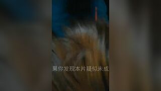 Em gái say sỉn bị hiếp trong toilet công cộng