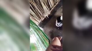 Bắt em nhân viên cà phê chòi bú cu xuất tinh vô miệng