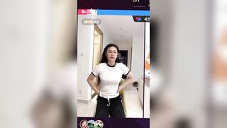 Thư Xinh trả kèo tiktok Tắm với nhảy