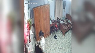 Hackcam phòng ngủ em gái teen