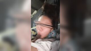 P2 Mò bú cu thanh niên giả ngủ say để tận hưởng