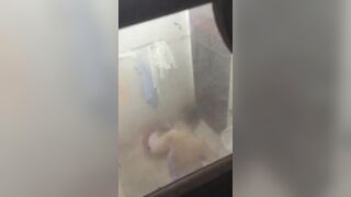 Em gái hàng xóm tắm 3