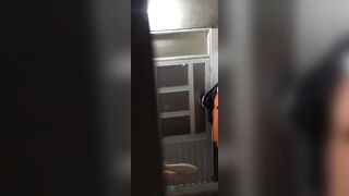 Quay lén bị phát hiện 4