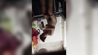 Quay lén gái tắm 23