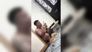 Nghiện hút ngựa ngáo ngơ đè con em ra địt sml