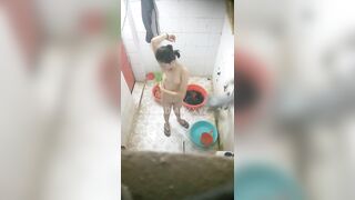 Quay lén em gái thằng bạn dưới quê