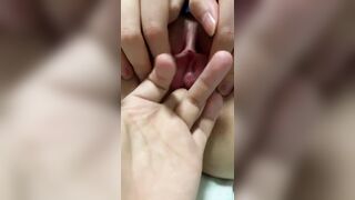 Cận cảnh lồn hồng nhiều nước của e người iu