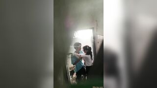 Học Sinh Kéo Nhau Vào Nhà Hoang Địt Nhau