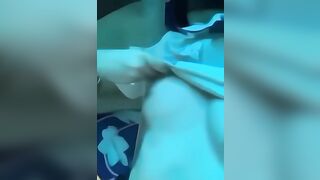em gái non tơ gửi cho bạn trai clip thủ dâm