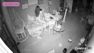 Hack Camera Cặp vợ chồng trẻ chịch nhau cực sung trên ghế sofa