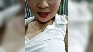 Chị gái gọi rũ chat mà mới cho xem chim cái chồng chị về tới