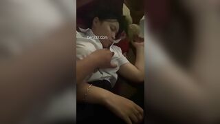 Nguyễn Ngọc Bảo Trân Bị Anh Trai Bóp Vú Lén Lúc Ngủ 2